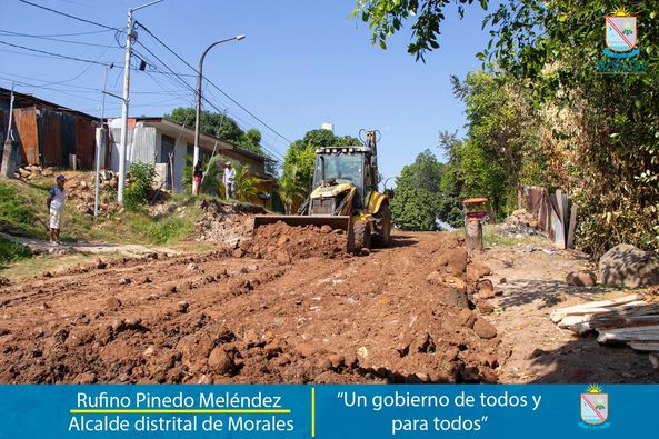 MAQUINARIA MUNICIPAL REALIZA TRABAJOS DE MEJORAMIENTO DE ACCESO AL RÍO CUMBAZA SECTOR CANCUN. 